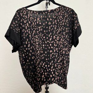 Sseko REVERSIBLE Split Seam Blouse, black/cheetah